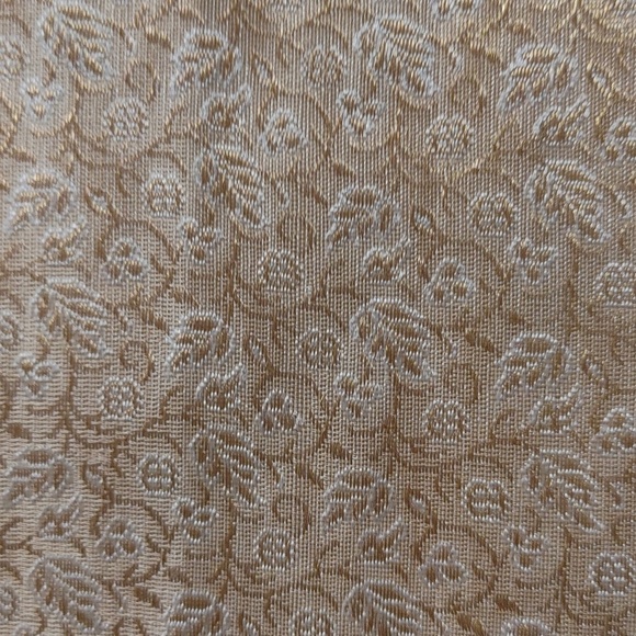 Gold Silk & Lame Table Runner - Picture 6 of 9